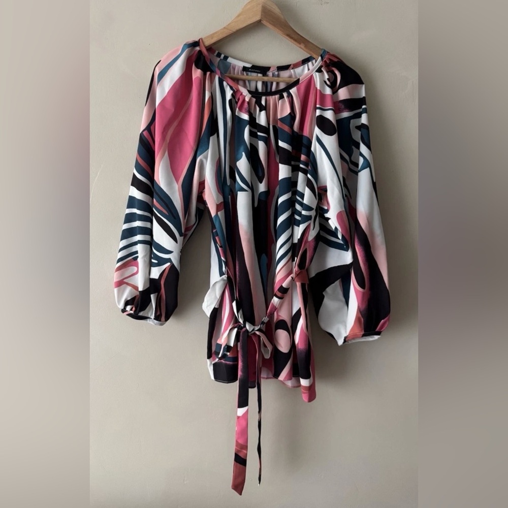 Natori Abstract Print Tie-Waist Blouse in Pink, Navy & White